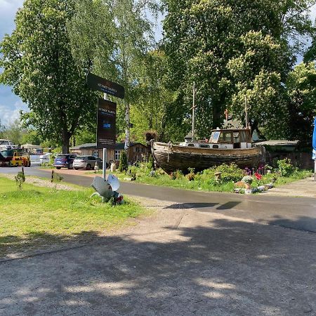 Tiny House Oder Ferienwohnung Auf Der Sunset Marina ベルリン エクステリア 写真